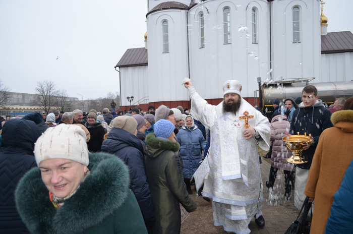 Епископ Светлогорский Амвросий отслужил литургию в Светлогорске на Крещение Господне